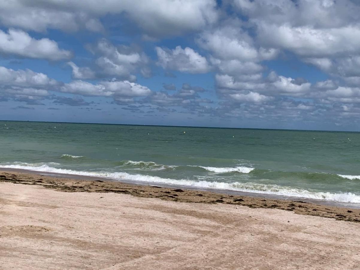 Saint-Aubin-Sur-Mer: Bel Appartement Traversant Bagian luar foto
